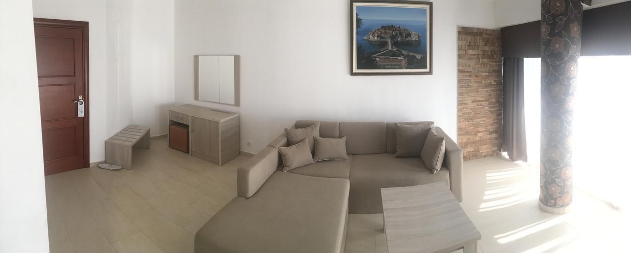 Hotel Imperial Ulcinj Bagian luar foto