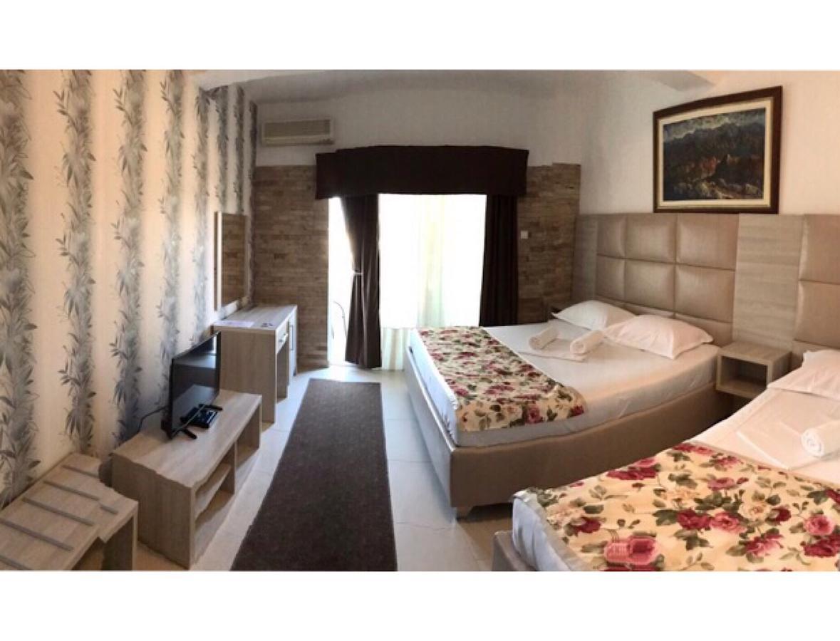 Hotel Imperial Ulcinj Bagian luar foto