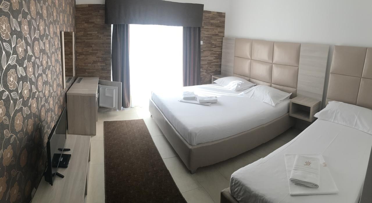 Hotel Imperial Ulcinj Bagian luar foto
