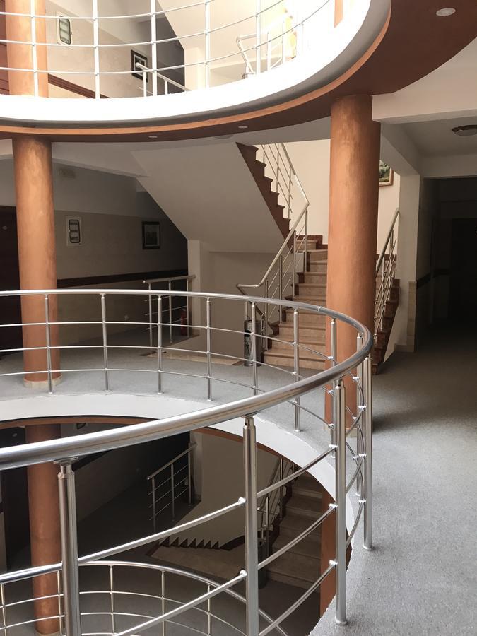 Hotel Imperial Ulcinj Bagian luar foto
