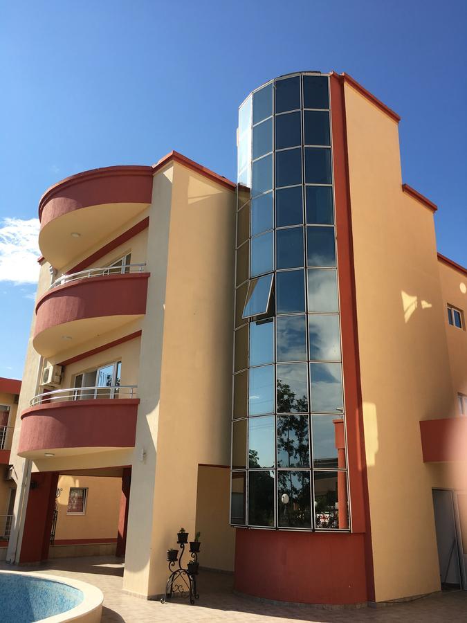 Hotel Imperial Ulcinj Bagian luar foto
