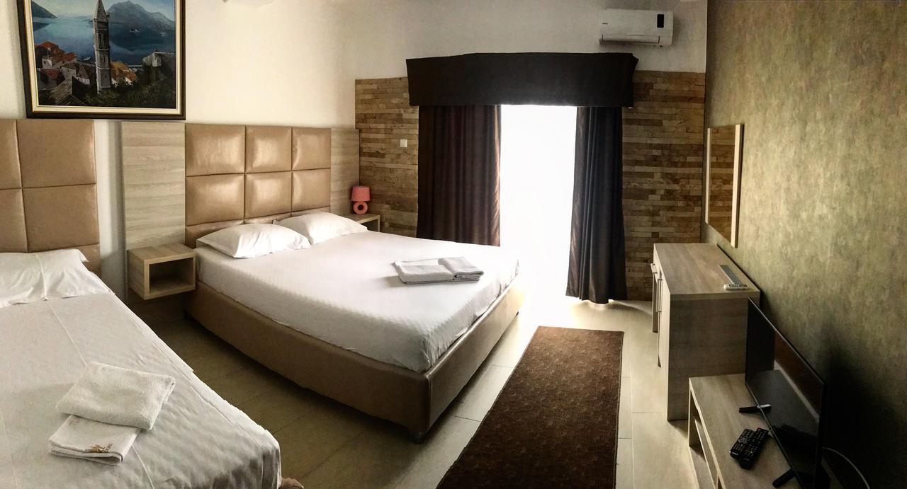 Hotel Imperial Ulcinj Bagian luar foto