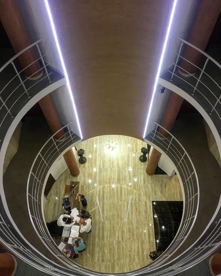 Hotel Imperial Ulcinj Bagian luar foto