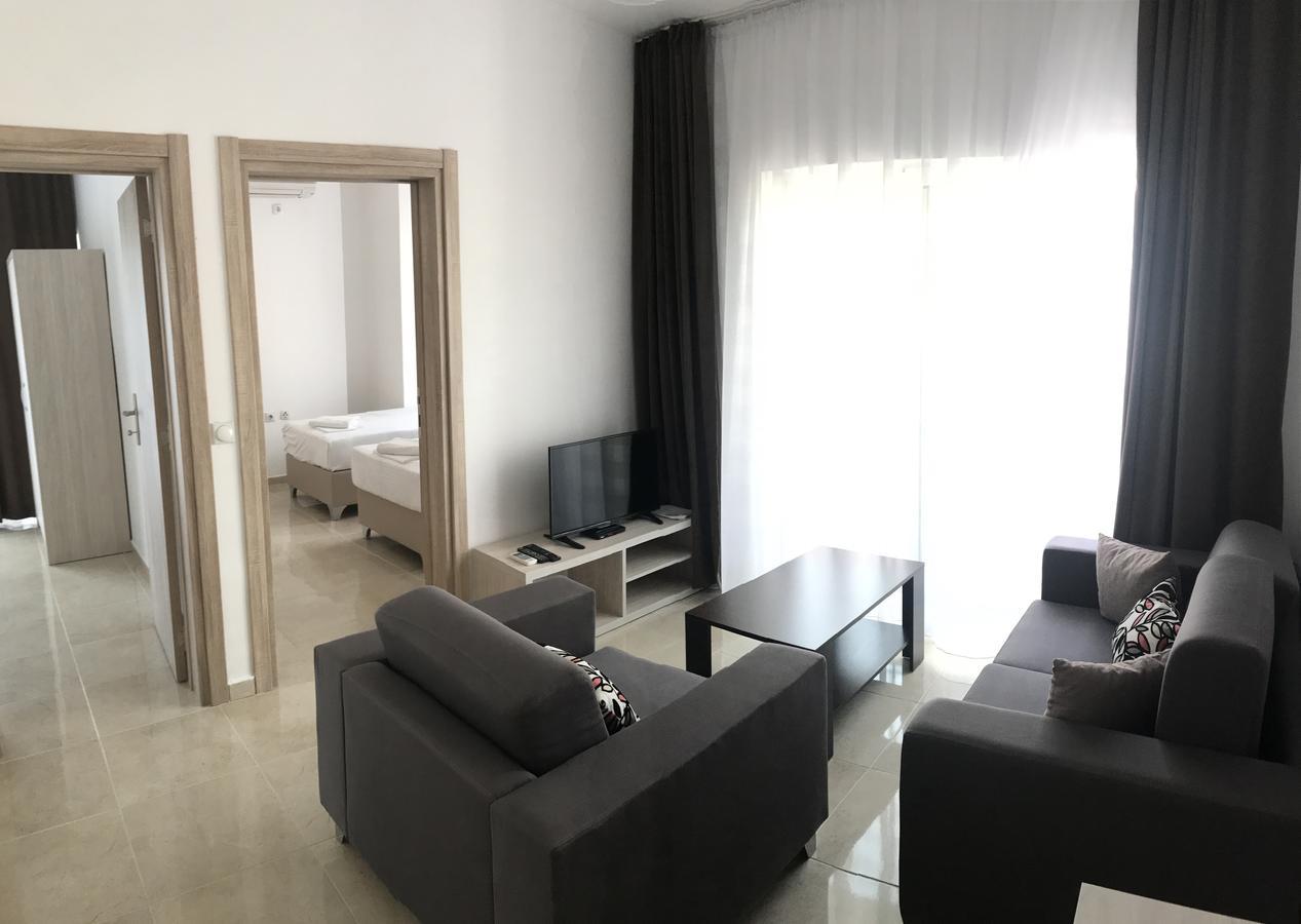 Hotel Imperial Ulcinj Bagian luar foto