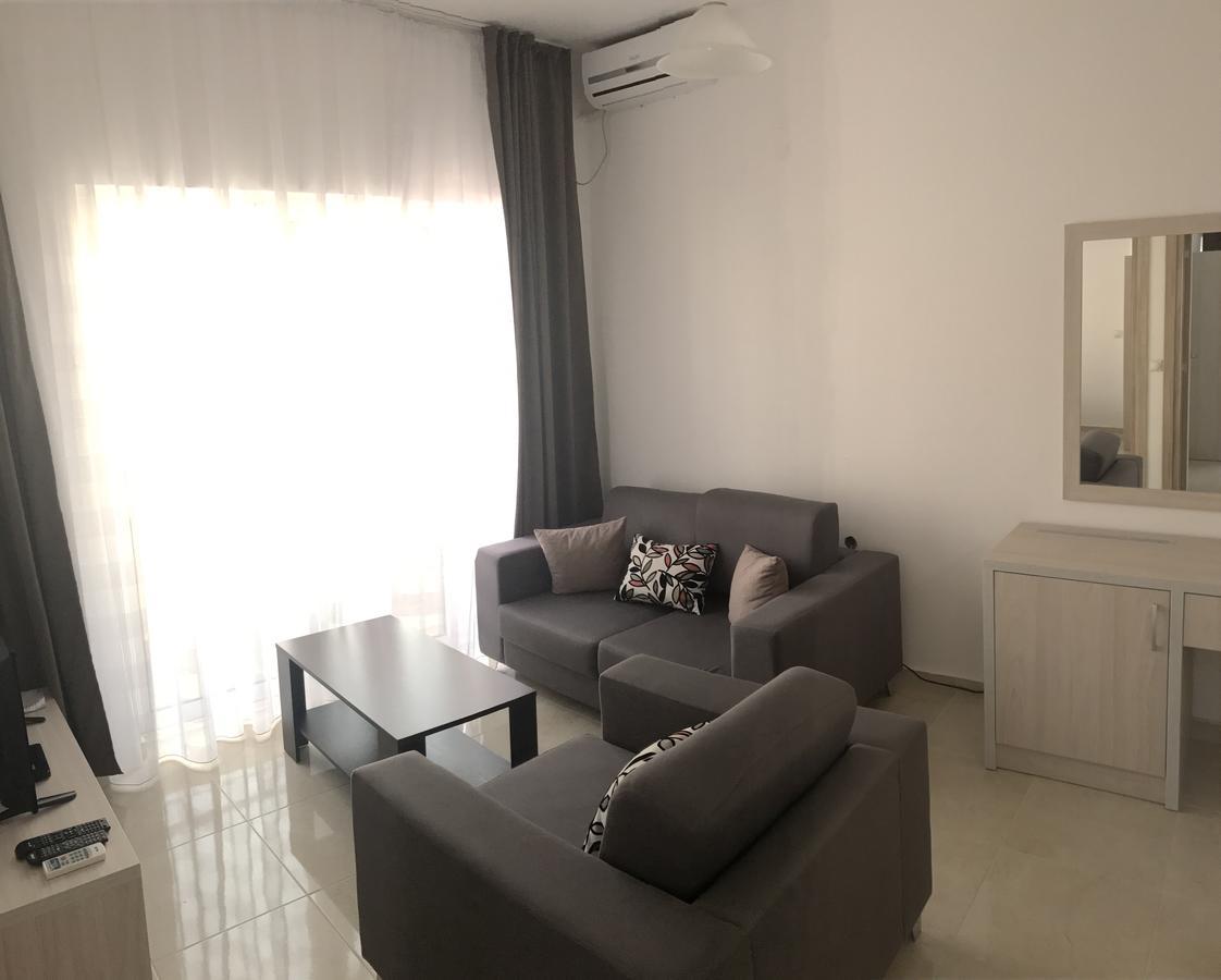 Hotel Imperial Ulcinj Bagian luar foto